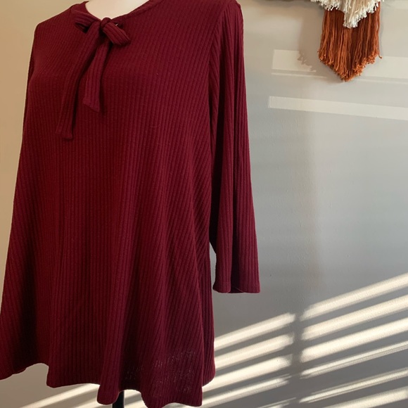 ModCloth 2X 3/4 sleeve shirt in maroon (fits smaller) with cute bow EUC B60 - Picture 4 of 8